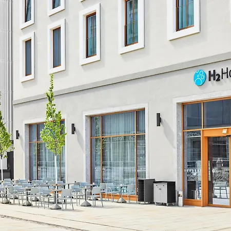 Hotel H2 3*